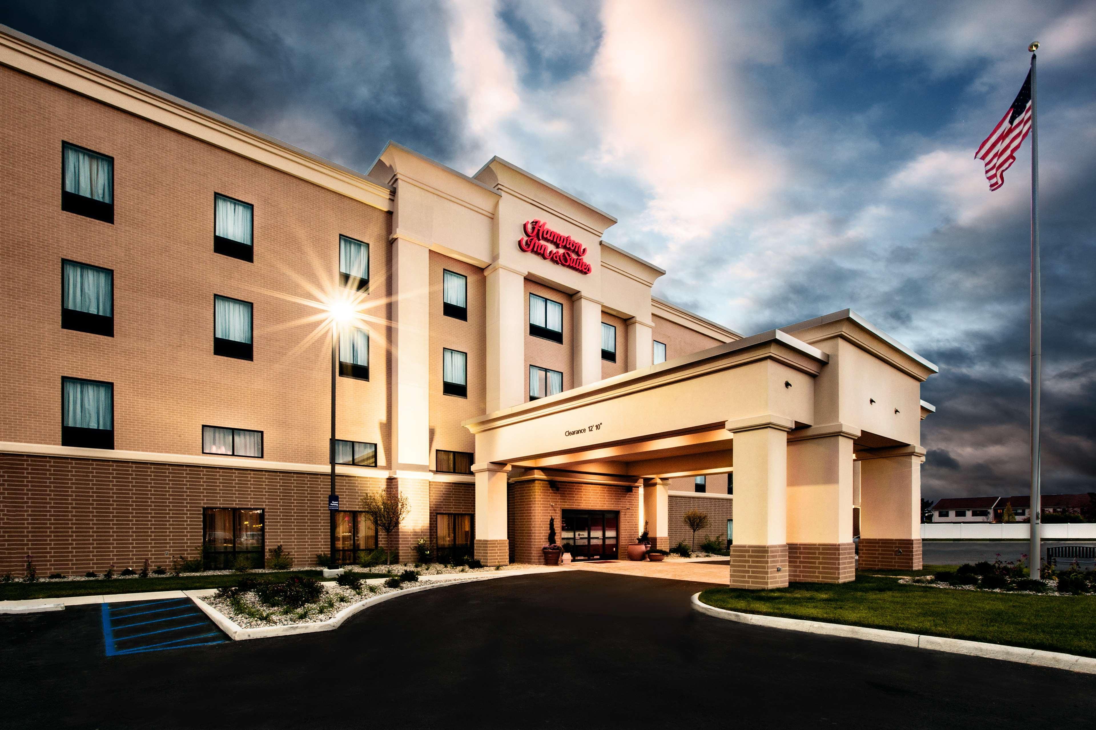 Hampton Inn & Suites Toledo/Westgate Exterior photo