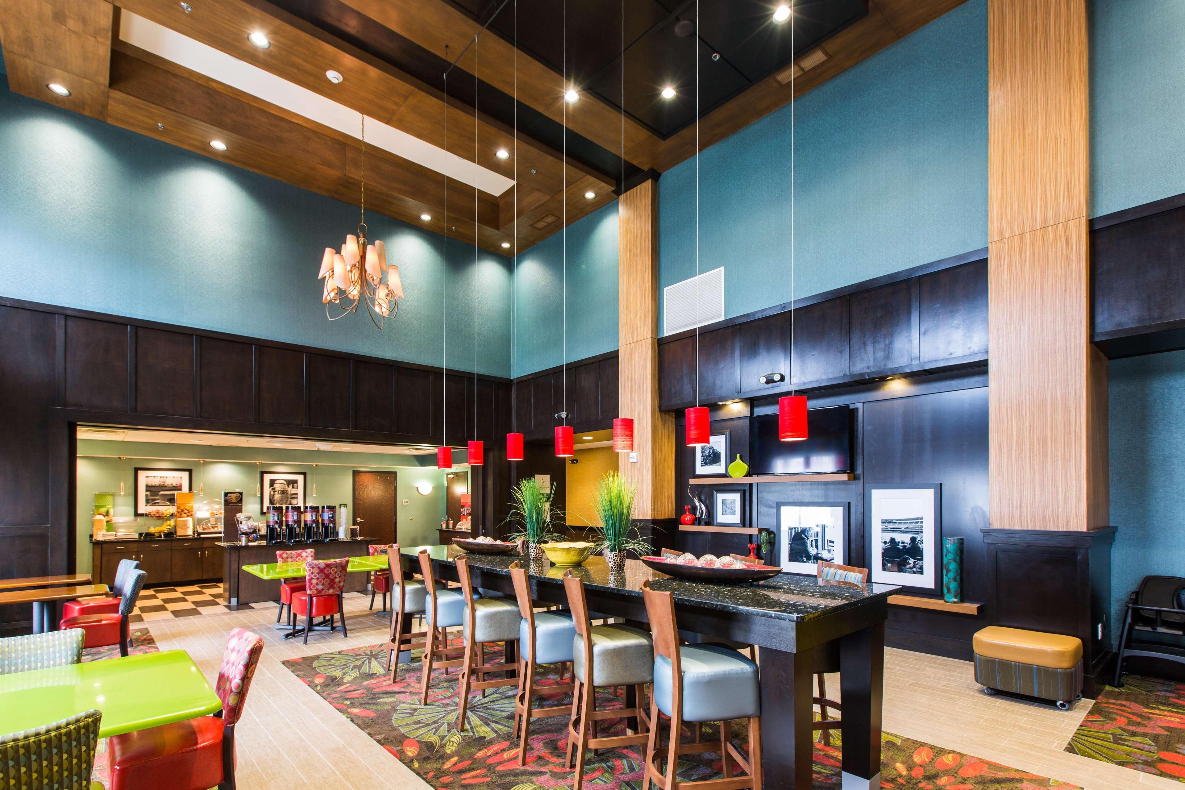 Hampton Inn & Suites Toledo/Westgate Exterior photo