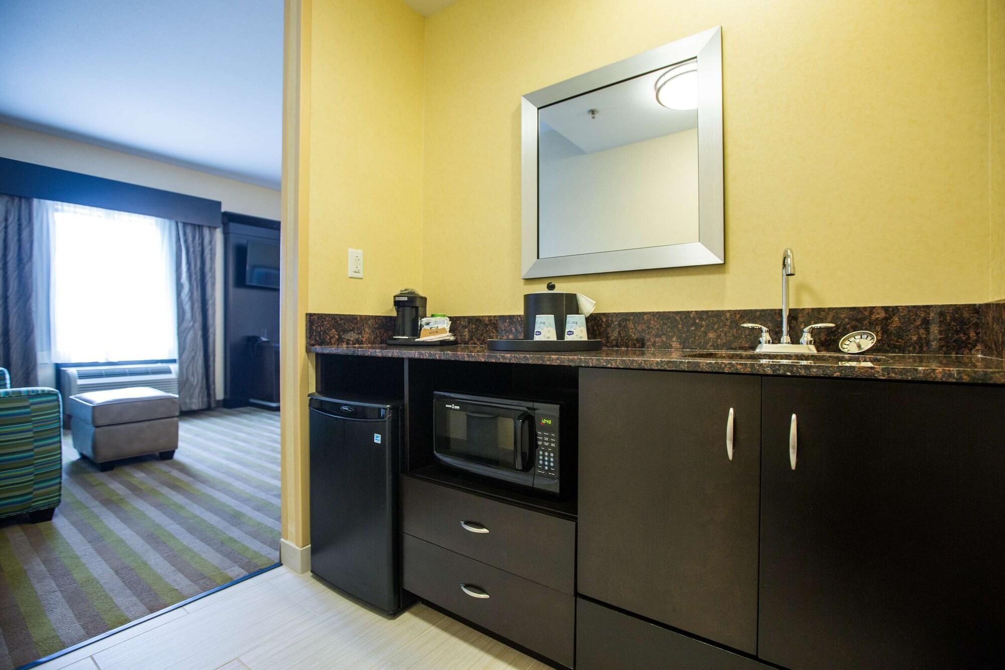 Hampton Inn & Suites Toledo/Westgate Exterior photo